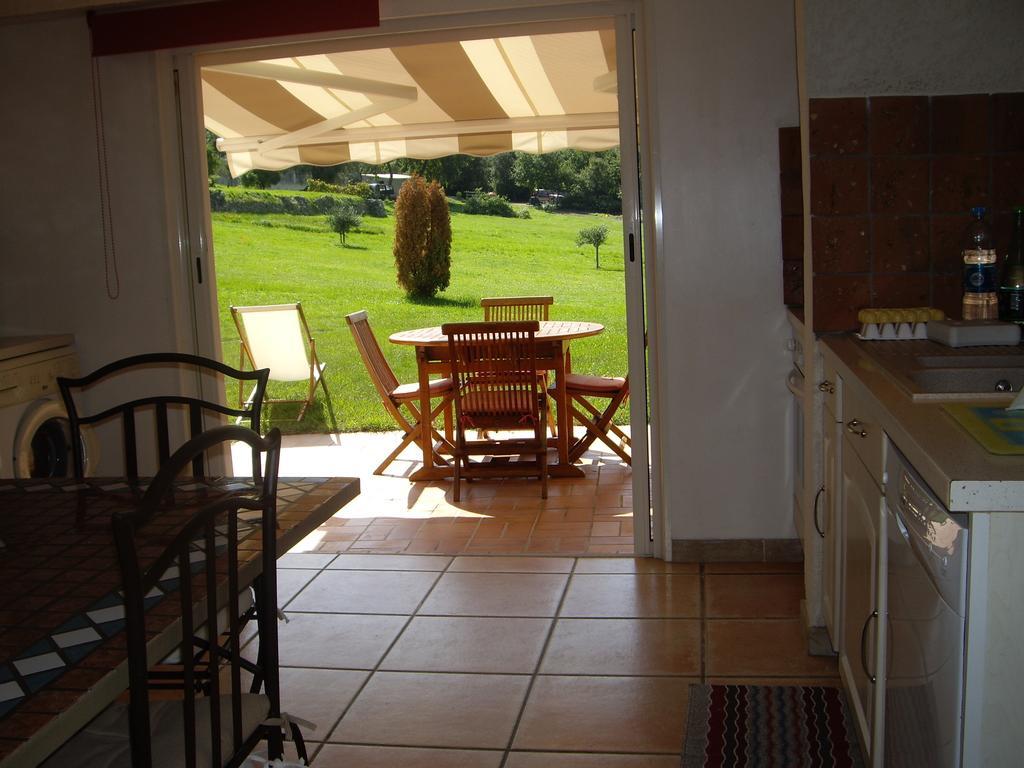 Agreable Location Au Coeur Du Vignoble Dominici Therese Apartment Patrimonio Room photo